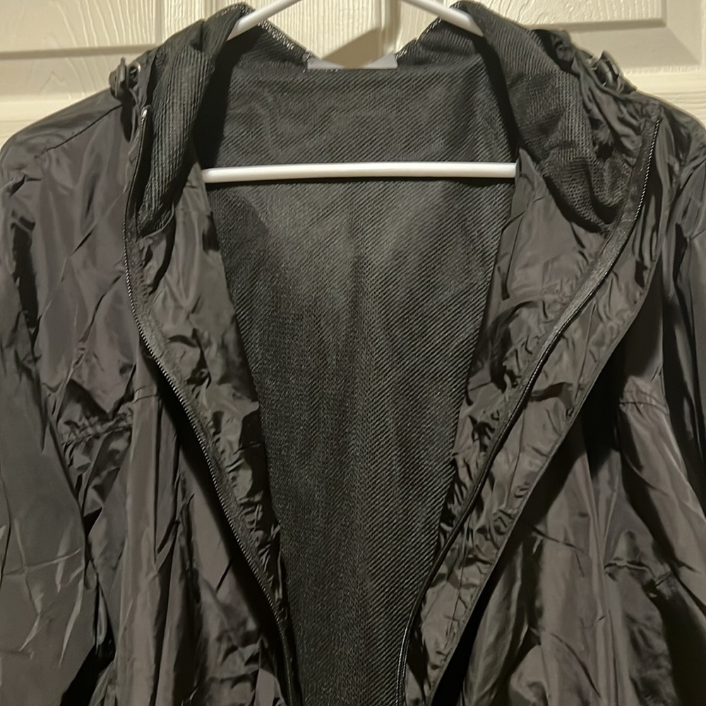Men’s Windbreaker with Mesh Lining - Seneca Niagara Resort & Casino - Size XL - Picture 7 of 9